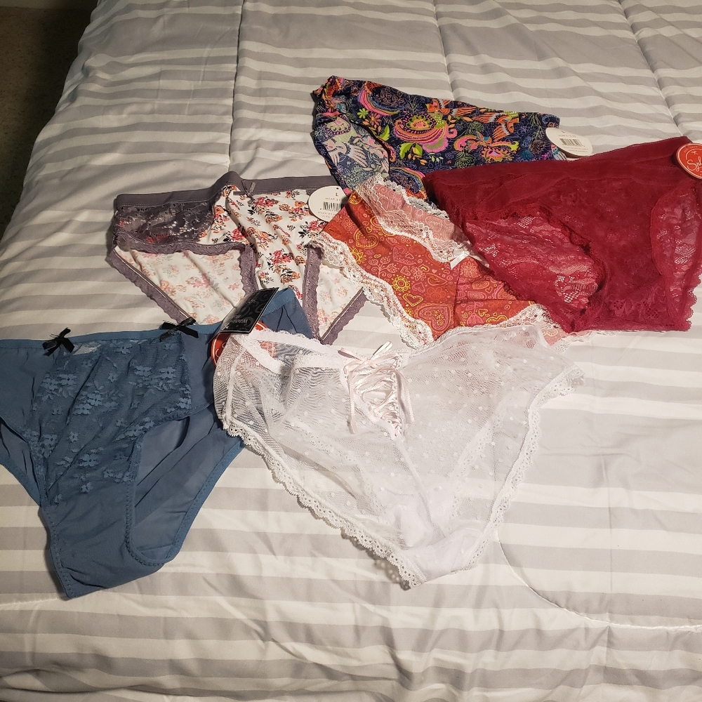 Brand new Splendies brand 5 pairs of panties